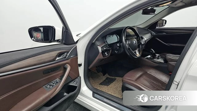 BMW 5 Series (G30) id 4311032 из Кореи 33