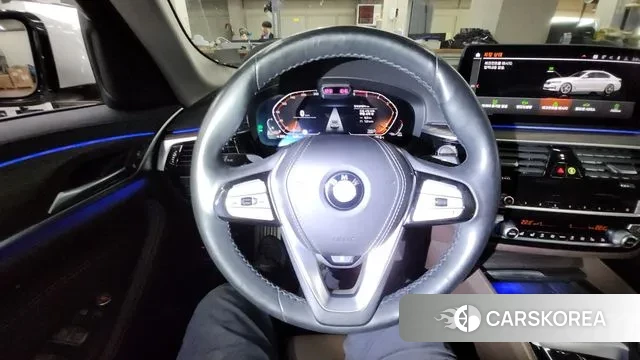 BMW 5 Series (G30) id 3361716 из Кореи 9