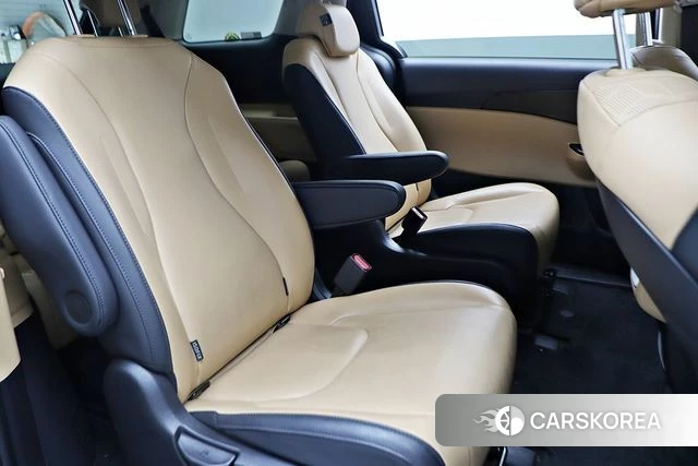 Kia Carnival 4th generation id 4500376 из Кореи 19