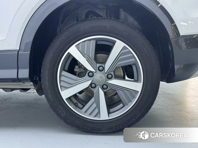 Audi Q2L e-tron id 4359182 из Китая 19