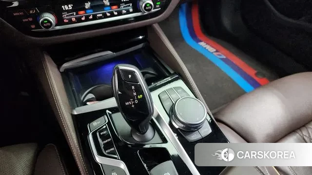 BMW 5 Series (G30) id 3789414 из Кореи 19