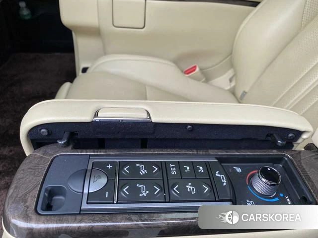 Toyota Elfa id 4333453 из Китая 29
