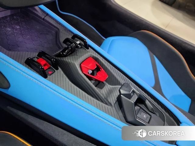 Lamborghini Revuelto id 3963260 из Кореи 17