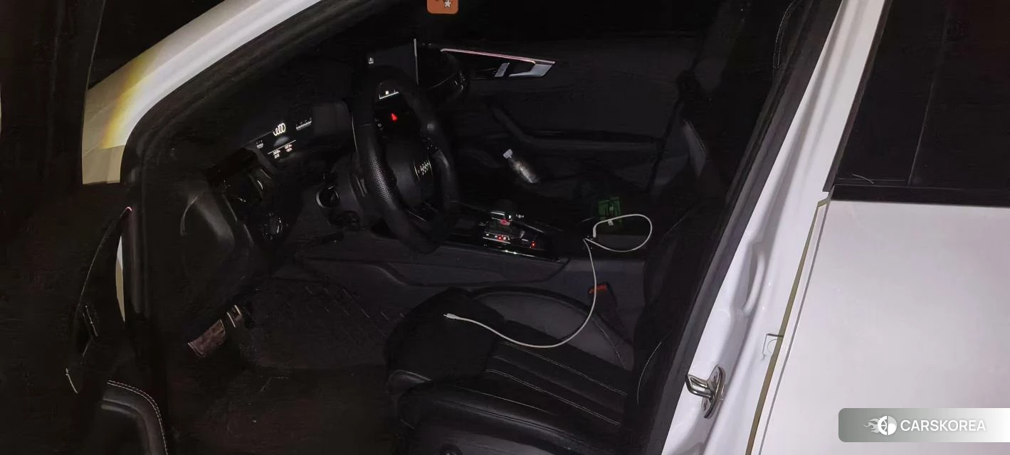 Audi A4L id 4479748 из Китая 9