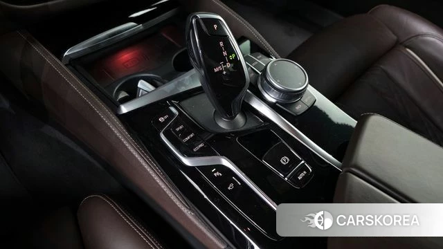 BMW 5 Series (G30) id 3812841 из Кореи 19