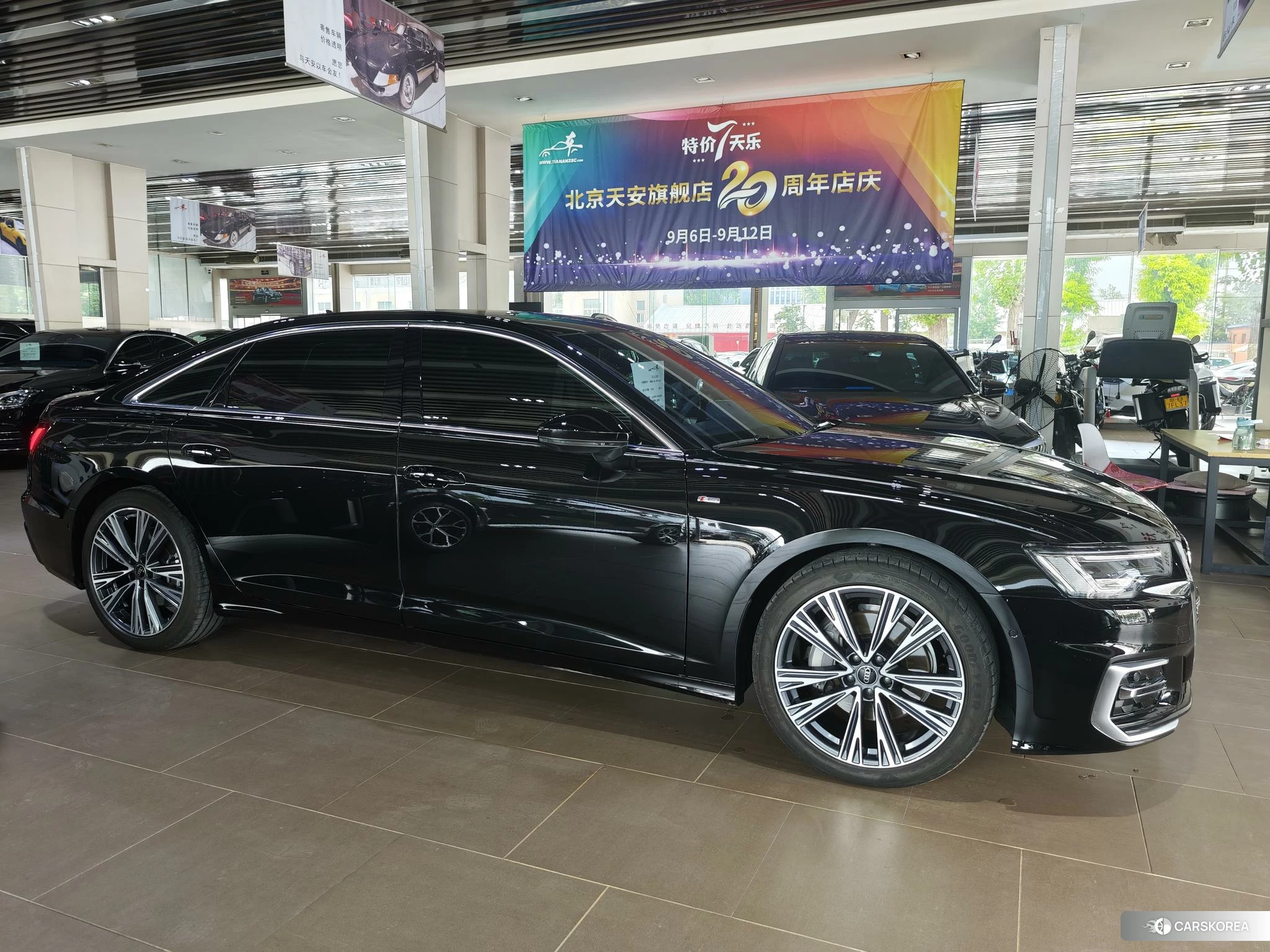 Audi A6L id 4515255 из Китая 12