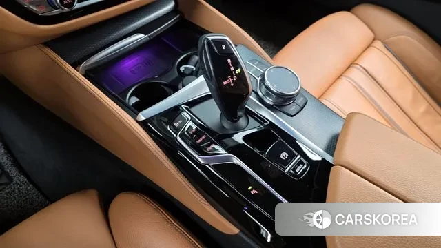 BMW 5 Series (G30) id 3685209 из Кореи 19