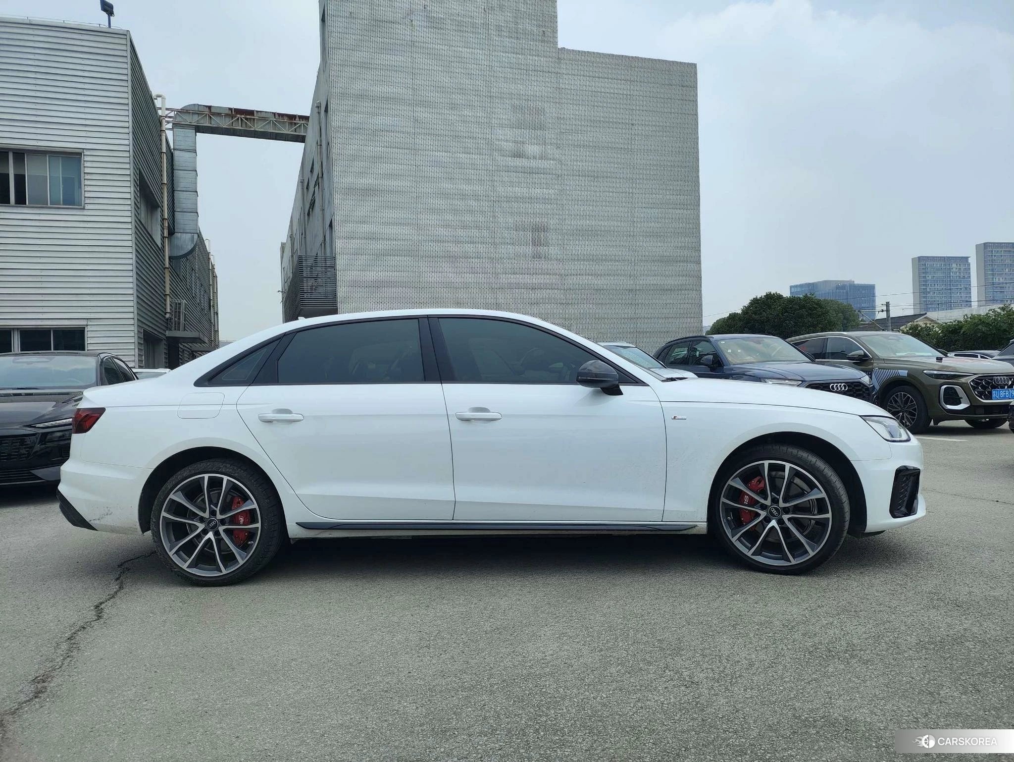Audi A4L id 4512636 из Китая 13