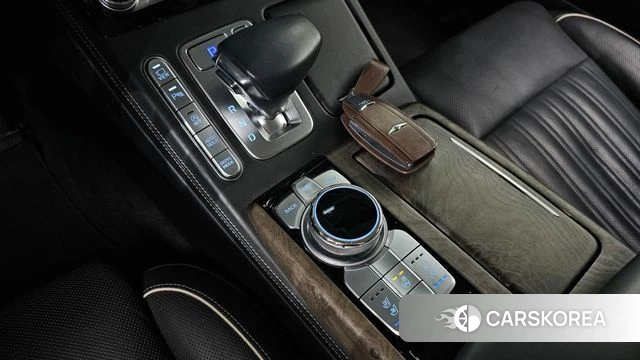 Genesis G90 id 4683749 из Кореи 18