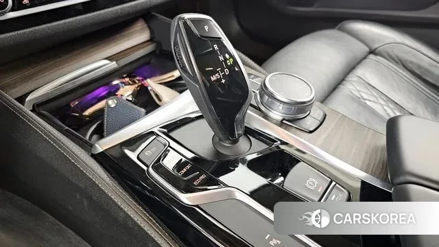 BMW 5 Series (G30) id 3761299 из Кореи 19