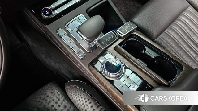 Genesis G90 id 3852777 из Кореи 19