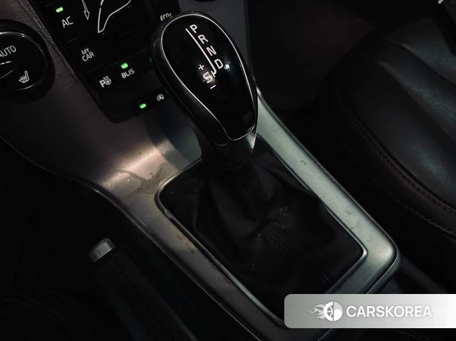 Volvo V40 Cross-Country id 3955704 из Кореи 19