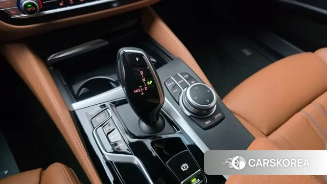 BMW 5 Series (G30) id 3463122 из Кореи 19