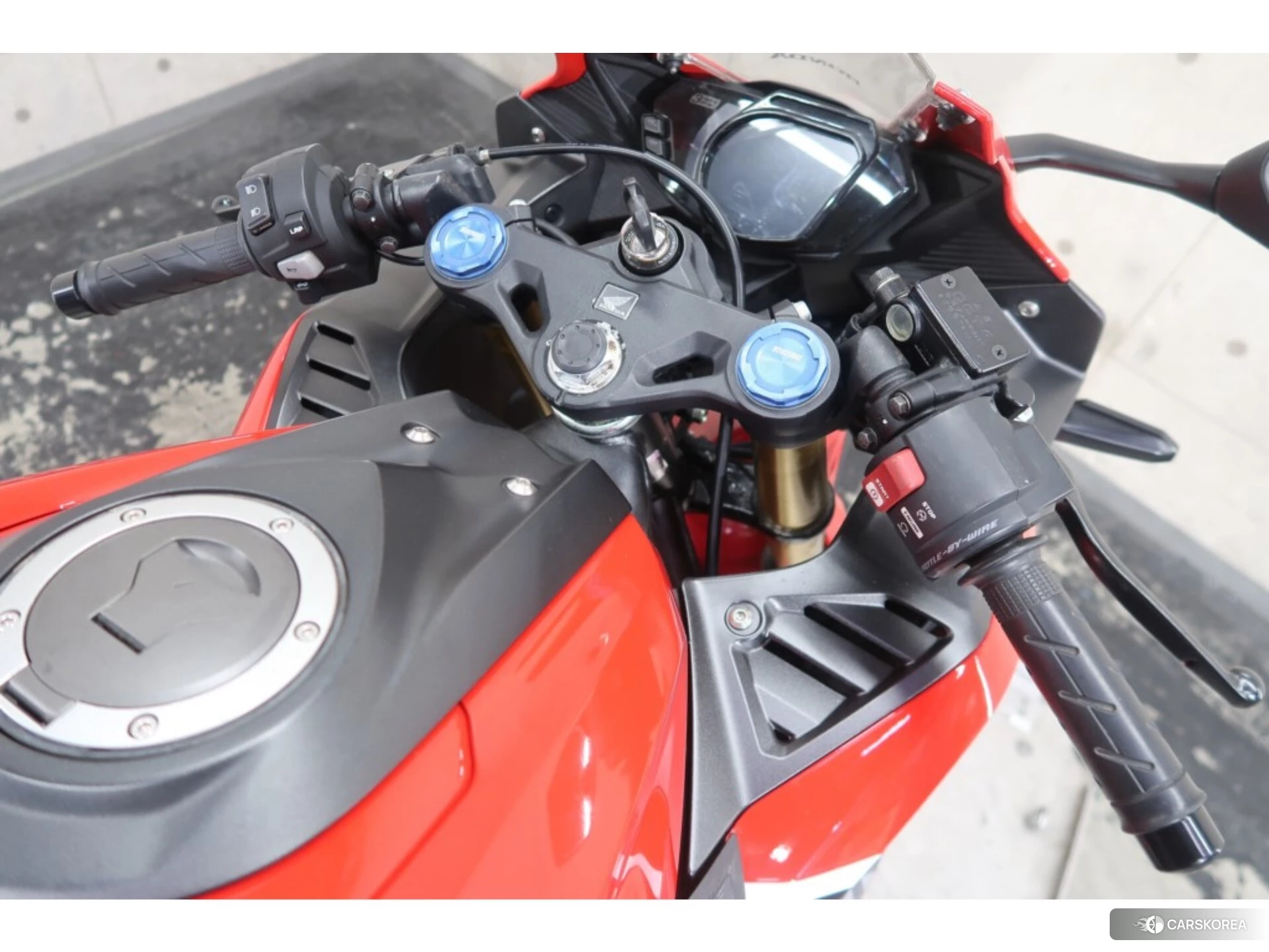 Honda CBR250RR id 4373903 из Японии 9