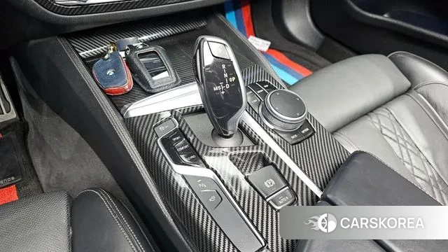 BMW 5 Series (G30) id 2990910 из Кореи 19