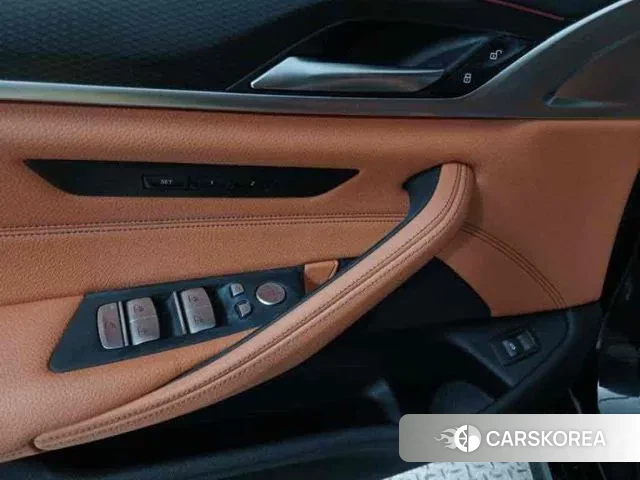 BMW 5 Series (G30) id 3473364 из Кореи 19