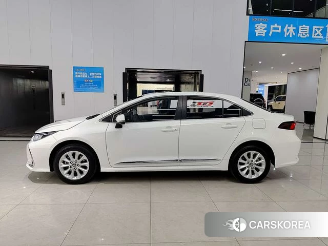Toyota Corolla id 4261899 из Китая 9