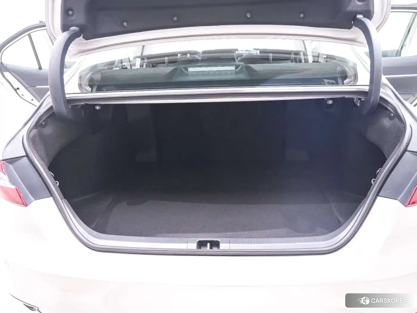 Toyota Camry id 4577859 из Китая 25