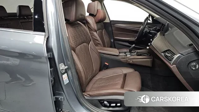 BMW 5 Series (G30) id 3531268 из Кореи 19