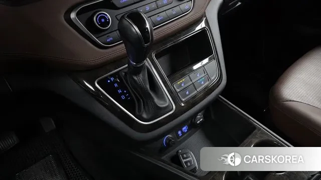 Hyundai The New Grand Starex id 3671996 из Кореи 19