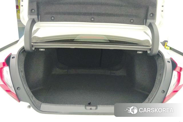 Honda Civic id 3810173 из Китая 16