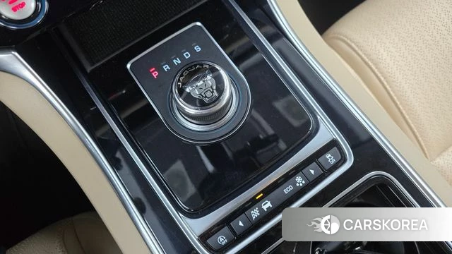 Jaguar XF (X260) id 4447066 из Кореи 32