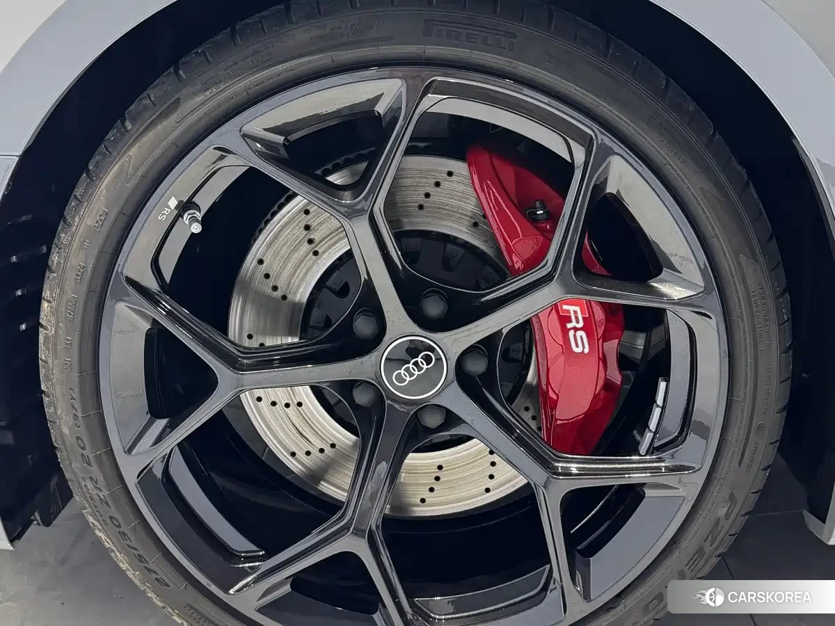 Audi RS 5 id 4607161 из Китая 19