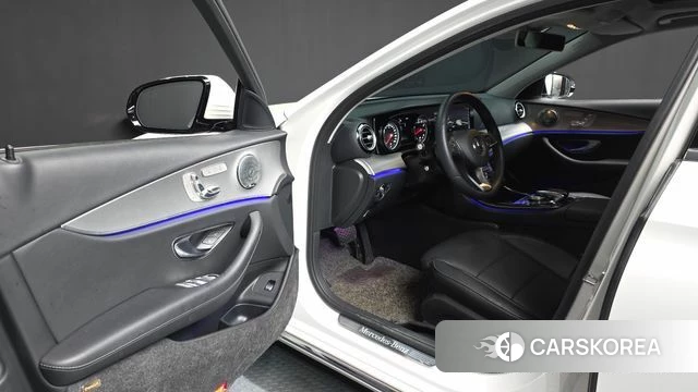Mercedes-Benz E-Class W213 id 4397954 из Кореи 30