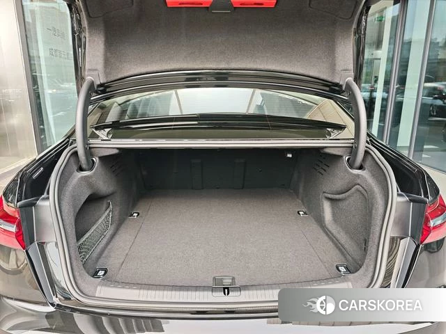 Audi A6L id 4333617 из Китая 16