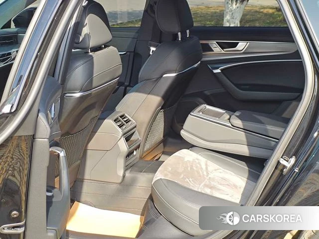 Audi A6L id 4272793 из Китая 15