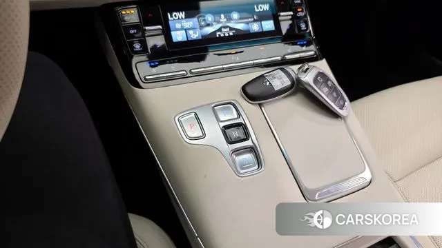 Hyundai The New Grandeur IG Hybrid id 3058923 из Кореи 19