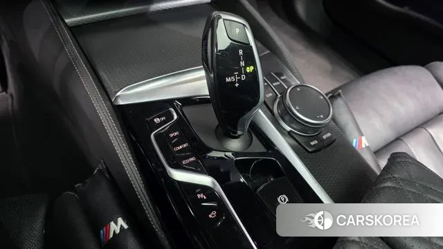 BMW 5 Series (G30) id 3614988 из Кореи 19