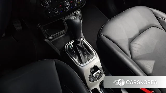 Jeep Renegade id 3721680 из Кореи 19