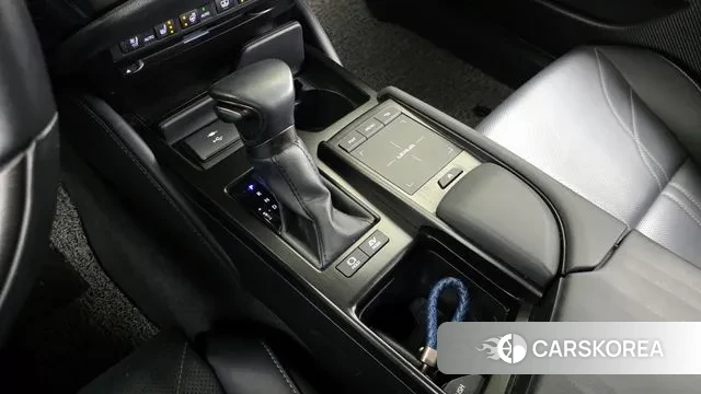 Lexus ES300h 7th generation id 3681047 из Кореи 19