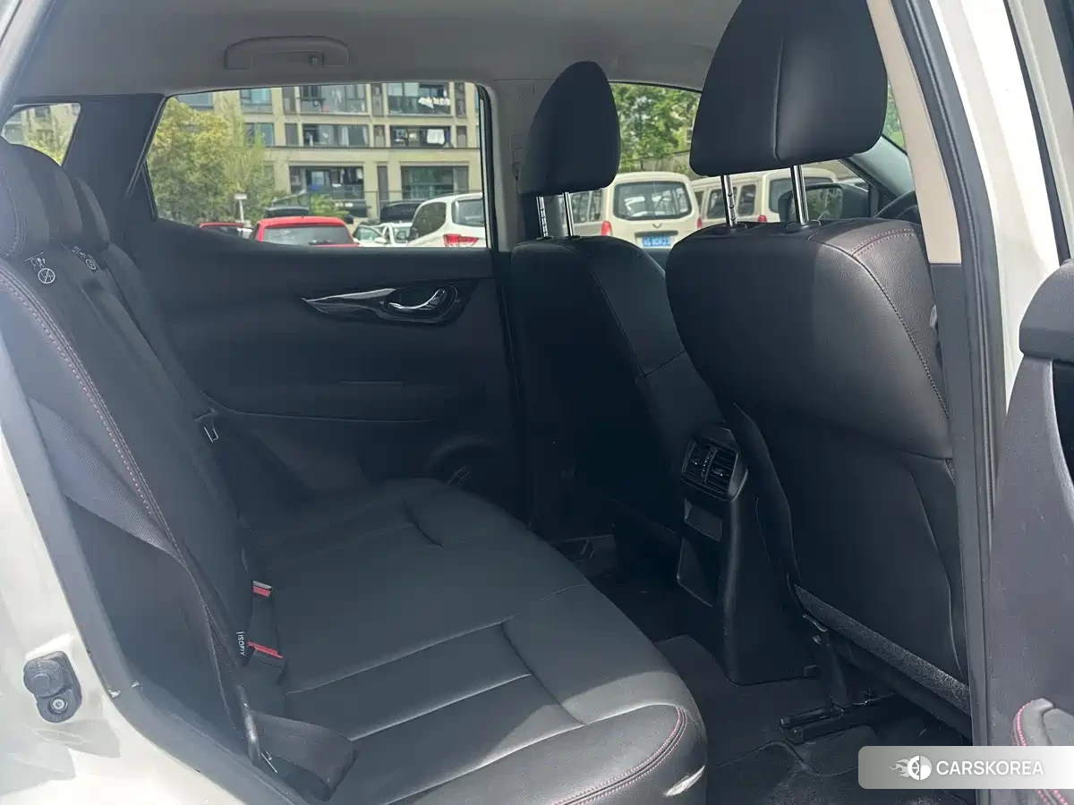 Nissan Qashqai id 4654639 из Китая 36