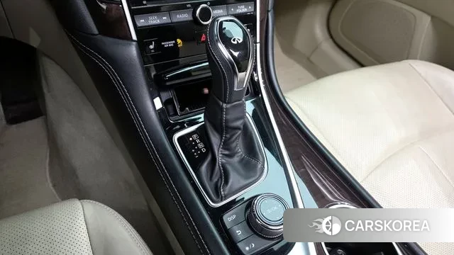 Infiniti Q50 id 3631722 из Кореи 19