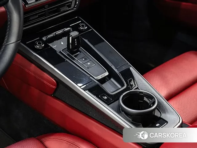 Porsche 911(992) id 3209390 из Кореи 19