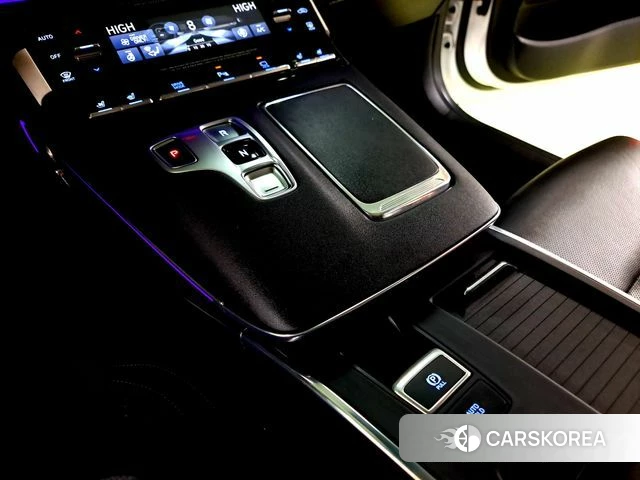 Hyundai The New Grandeur IG Hybrid id 3866035 из Кореи 19