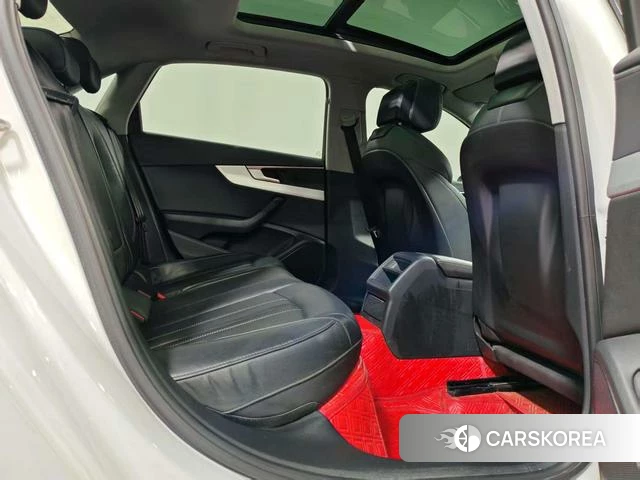 Audi A4L id 4366041 из Китая 16