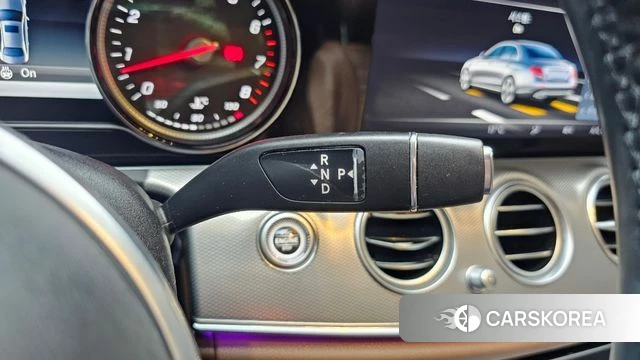 Mercedes-Benz E-Class W213 id 4689108 из Кореи 32