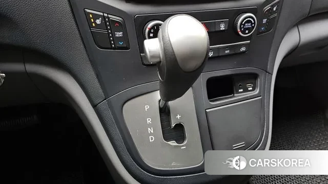 Hyundai The New Grand Starex id 3558036 из Кореи 19