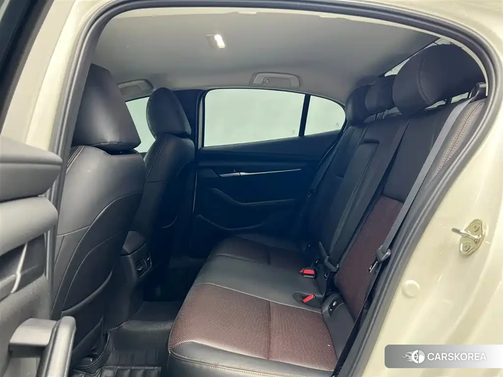 Mazda 3 id 4577616 из Китая 23