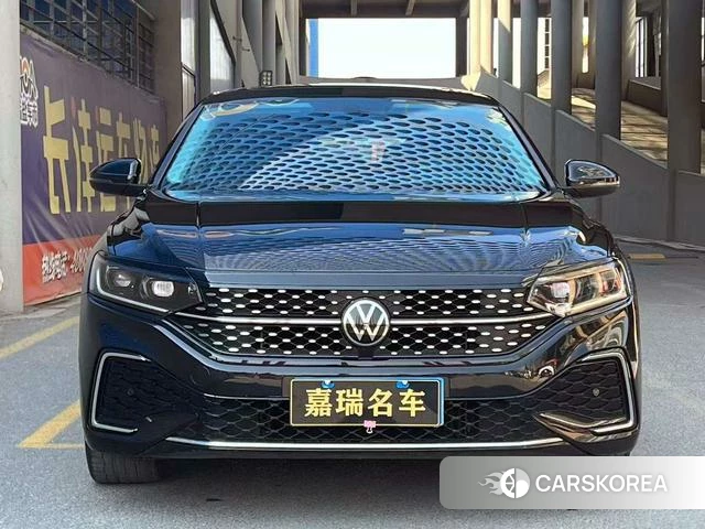 Volkswagen Passat id 4257565 из Китая 14