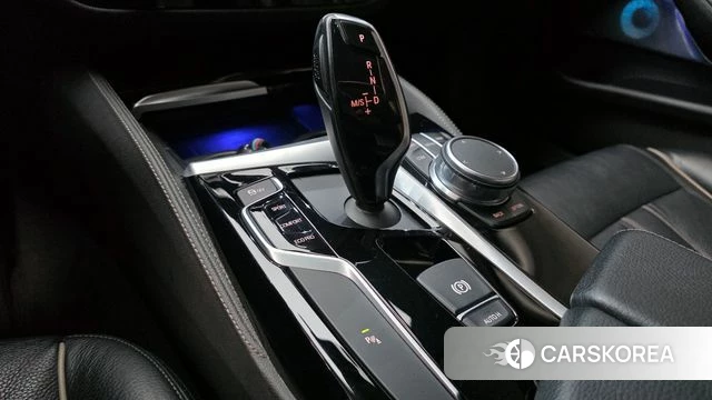 BMW 5 Series (G30) id 3801576 из Кореи 19