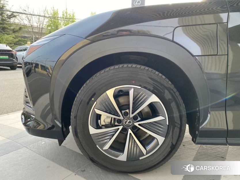 Lexus RZ id 4510445 из Китая 9