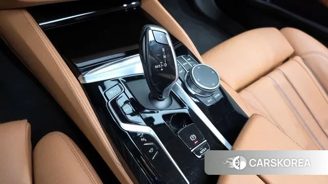 BMW 5 Series (G30) id 3089091 из Кореи 19