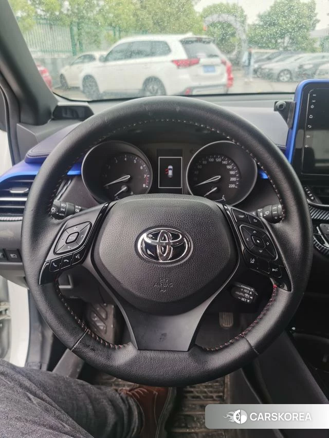Toyota C-HR id 4210927 из Китая 25