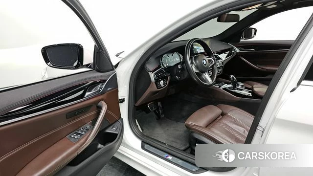 BMW 5 Series (G30) id 4351297 из Кореи 35