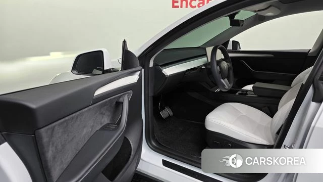 Tesla Model Y id 4757726 из Кореи 31