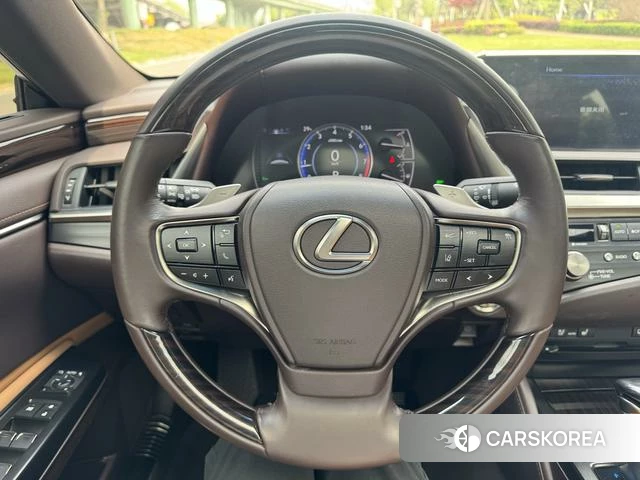 Lexus ES id 4301782 из Китая 14